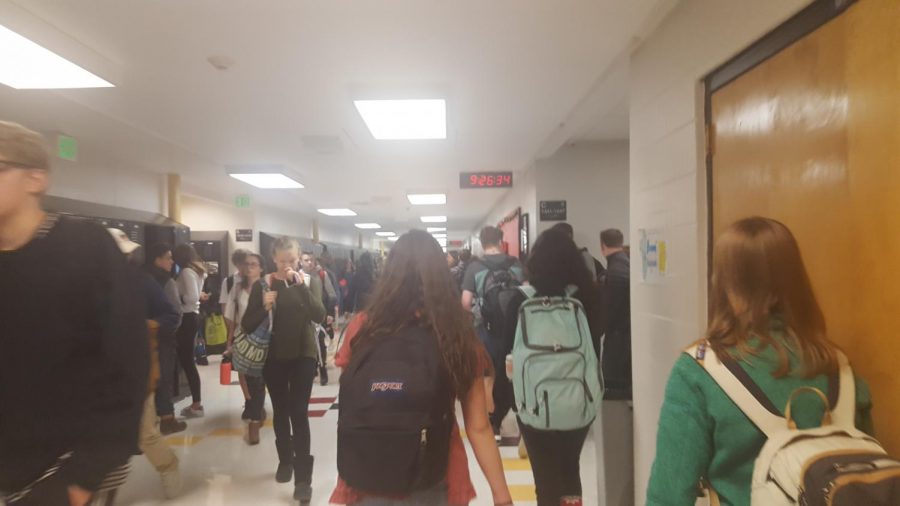 The+crowded+halls+of+Arapahoe.+