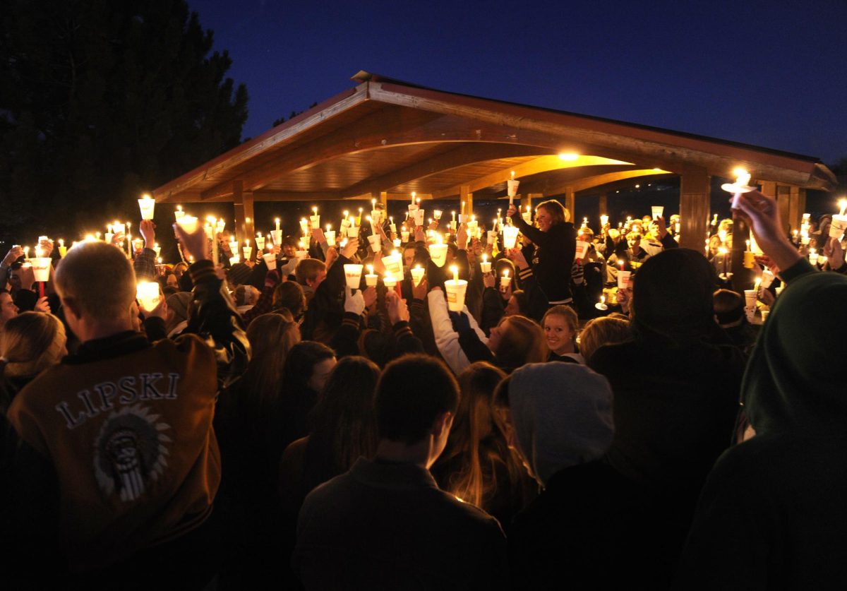 OVER+500+STUDENTS++attended+a+candlelight+vigil+on+Dec.+14%2C+2013.+The+event+took+place+at+Arapaho+Park+and+supplies+for+the+event+were+donated+by+local+businesses.+The+Arapahoe+community+really+came+together+at+a+time+when+it+was+needed+where+they+shared+prayers+for+Claire+and+held+up+candles.+%0APhoto+courtesy+of+The+Denver+Post